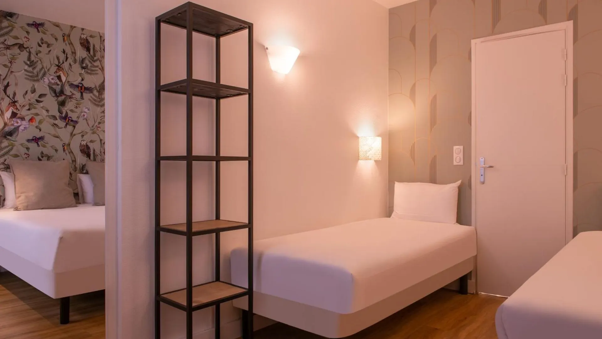 Otel Au Pacific