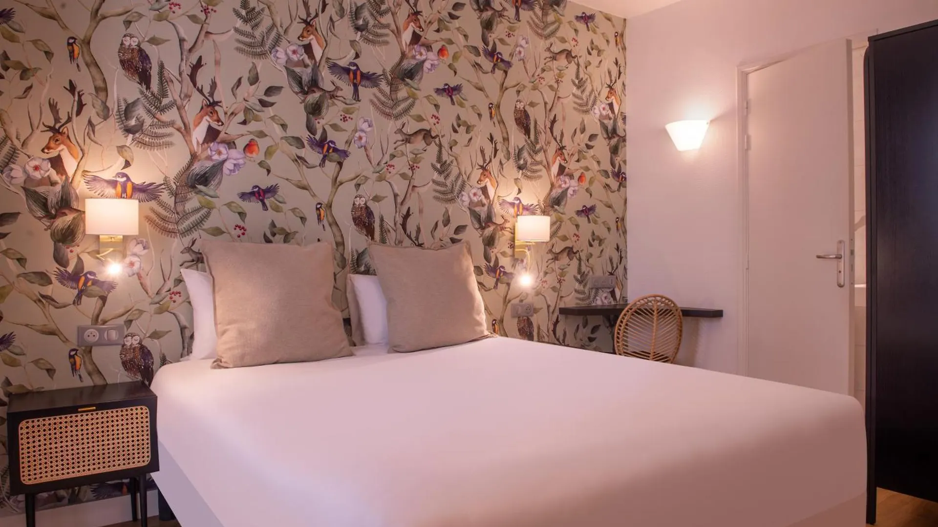 Au Pacific Otel